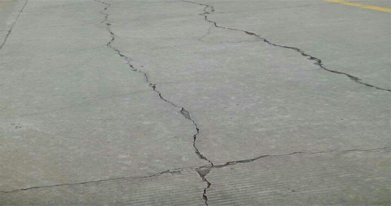 地面裂縫